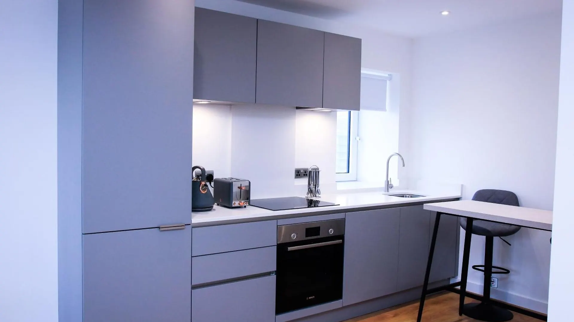 Fezza Luxury Apartment London