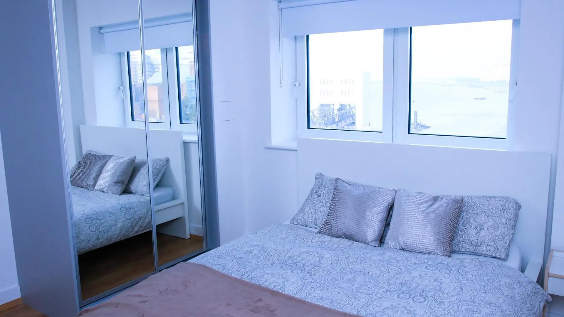 Fezza Luxury Apartment Londýn